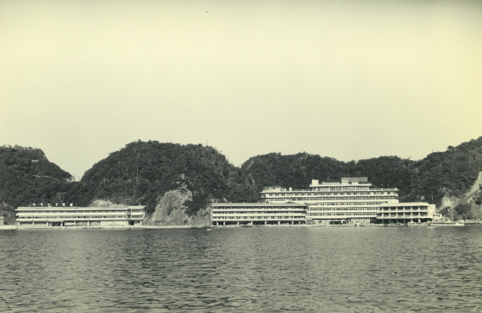 ホテル浦島全景（1964年頃）