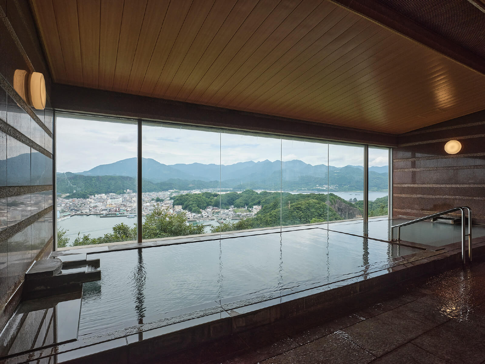 山上館宿泊専用　遙峰の湯