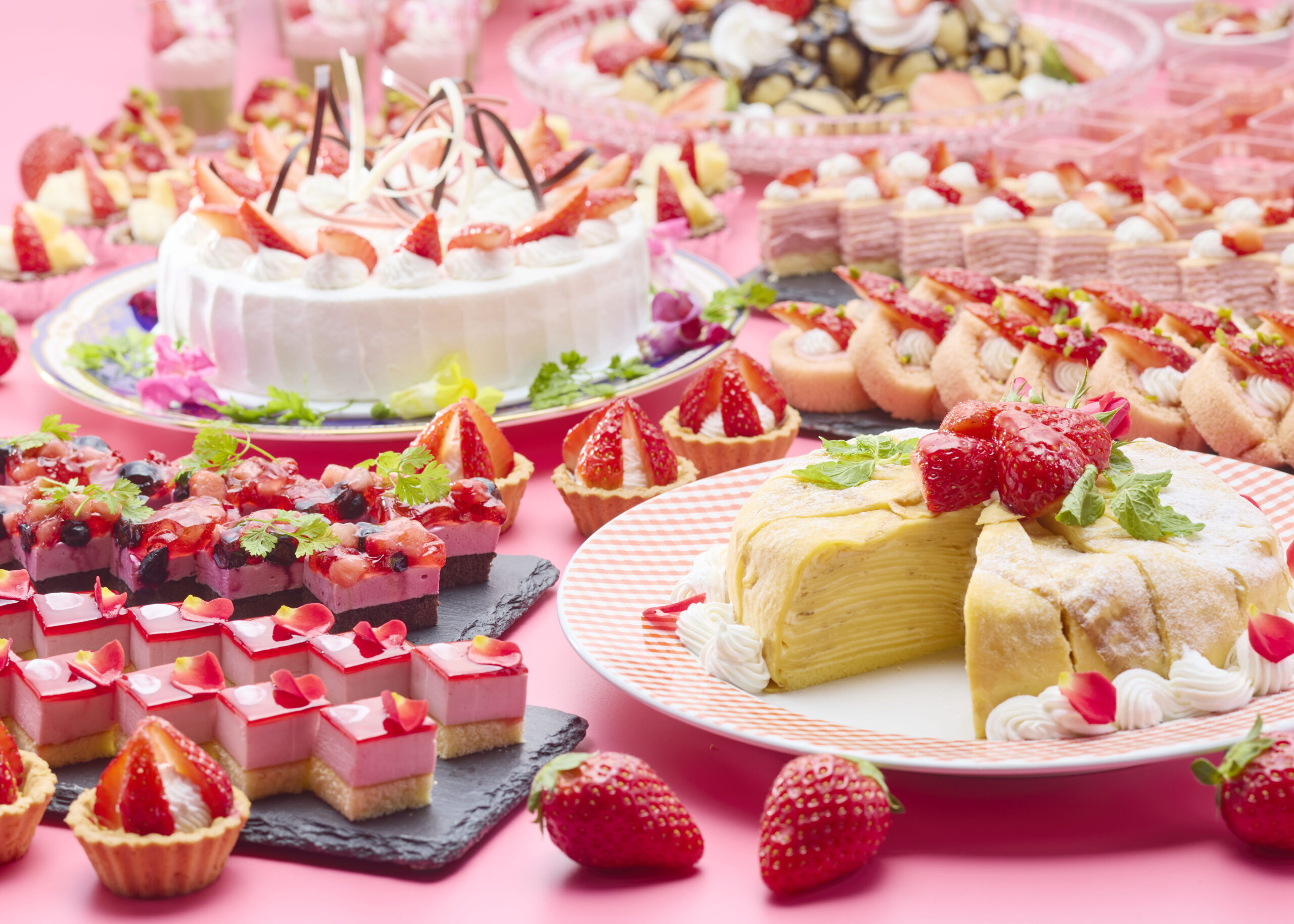 1月～2月限定「苺フェア開催」今が旬の苺デザート ＆鮪解体ショーを楽しめる1泊2食付バイキング