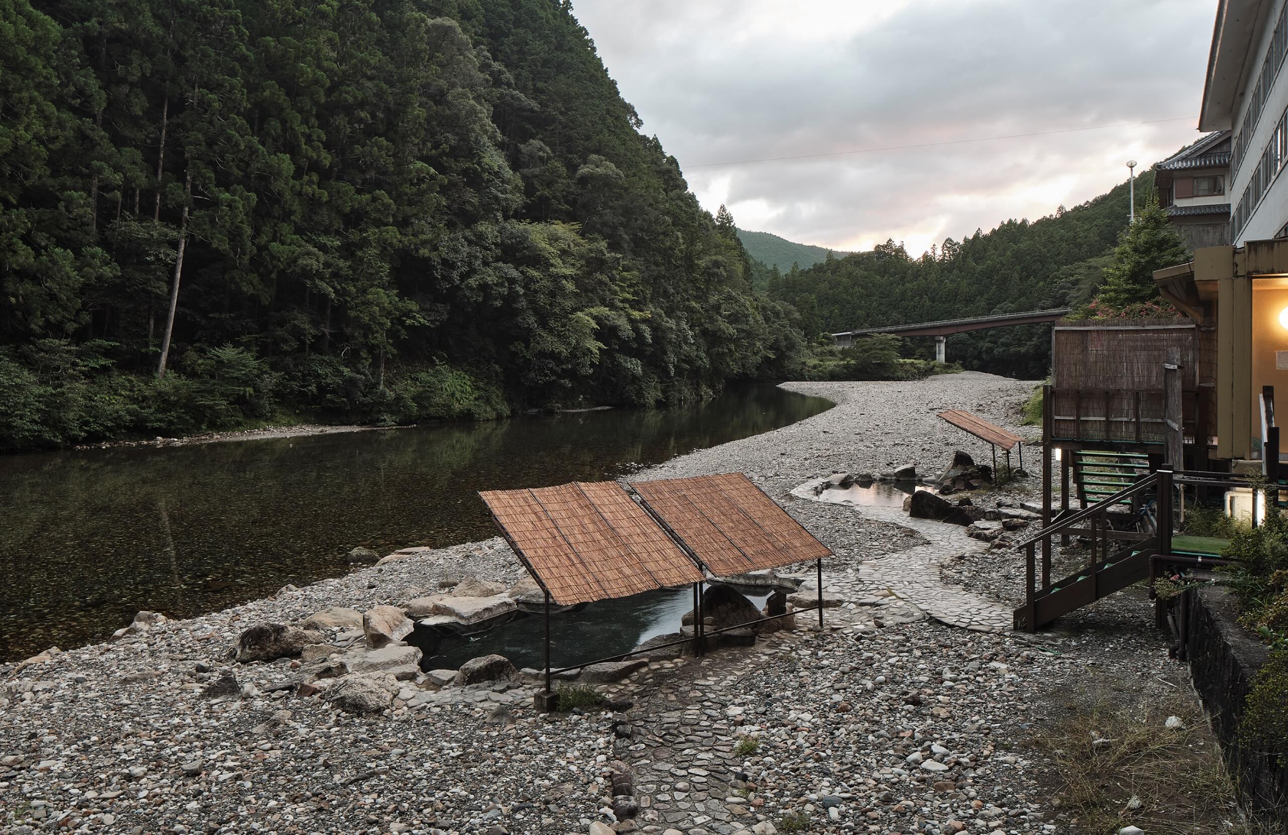 熊野本宮温泉郷 川湯温泉 山水館 川湯まつや