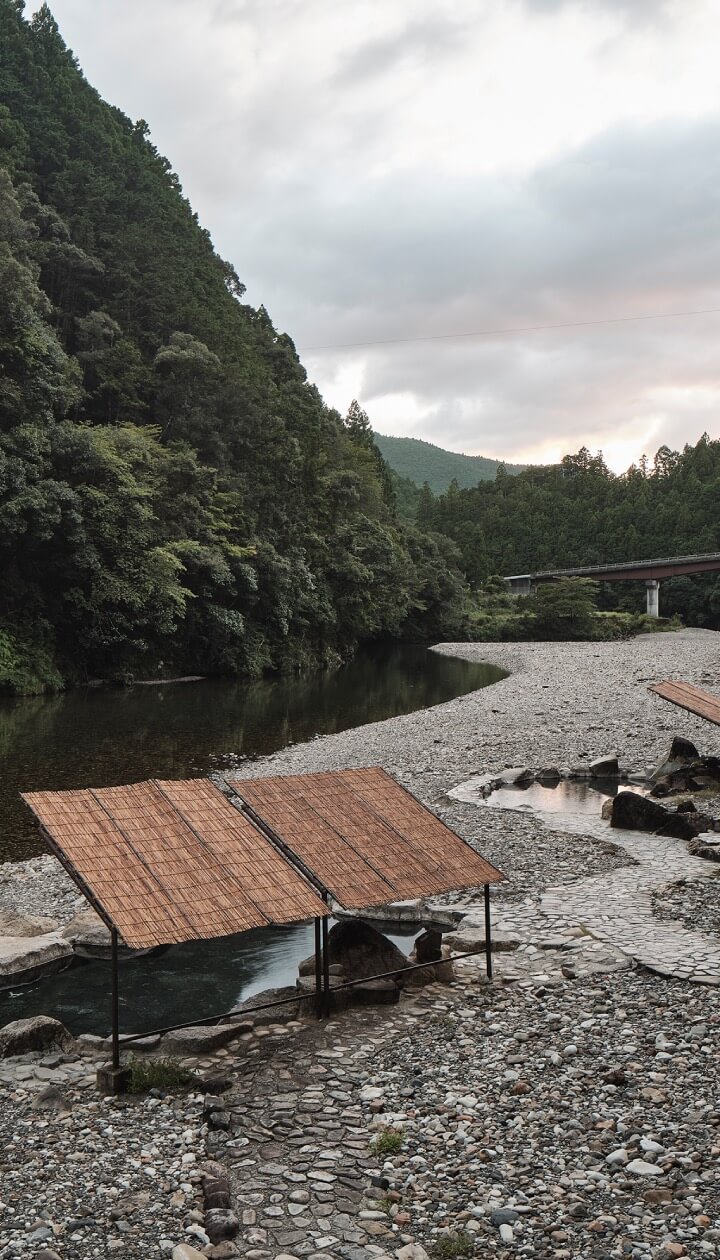 熊野本宮温泉郷 川湯温泉 山水館 川湯まつや