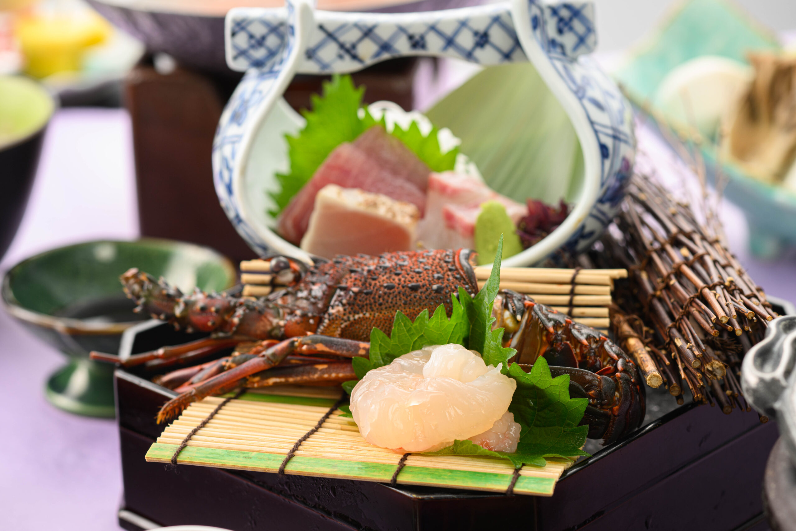 【量より質】新鮮な生まぐろと南紀勝浦の旬の食材を使った<<美味少量会席>>