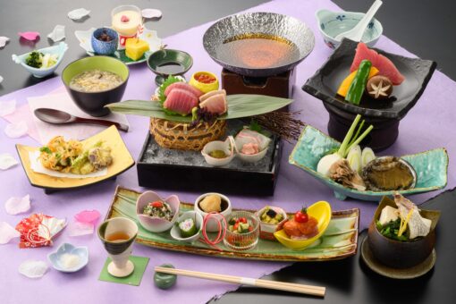 勝浦に泊まるならこれでしょ！！料理長自慢のまぐろづくし会席を召し上がれ♪