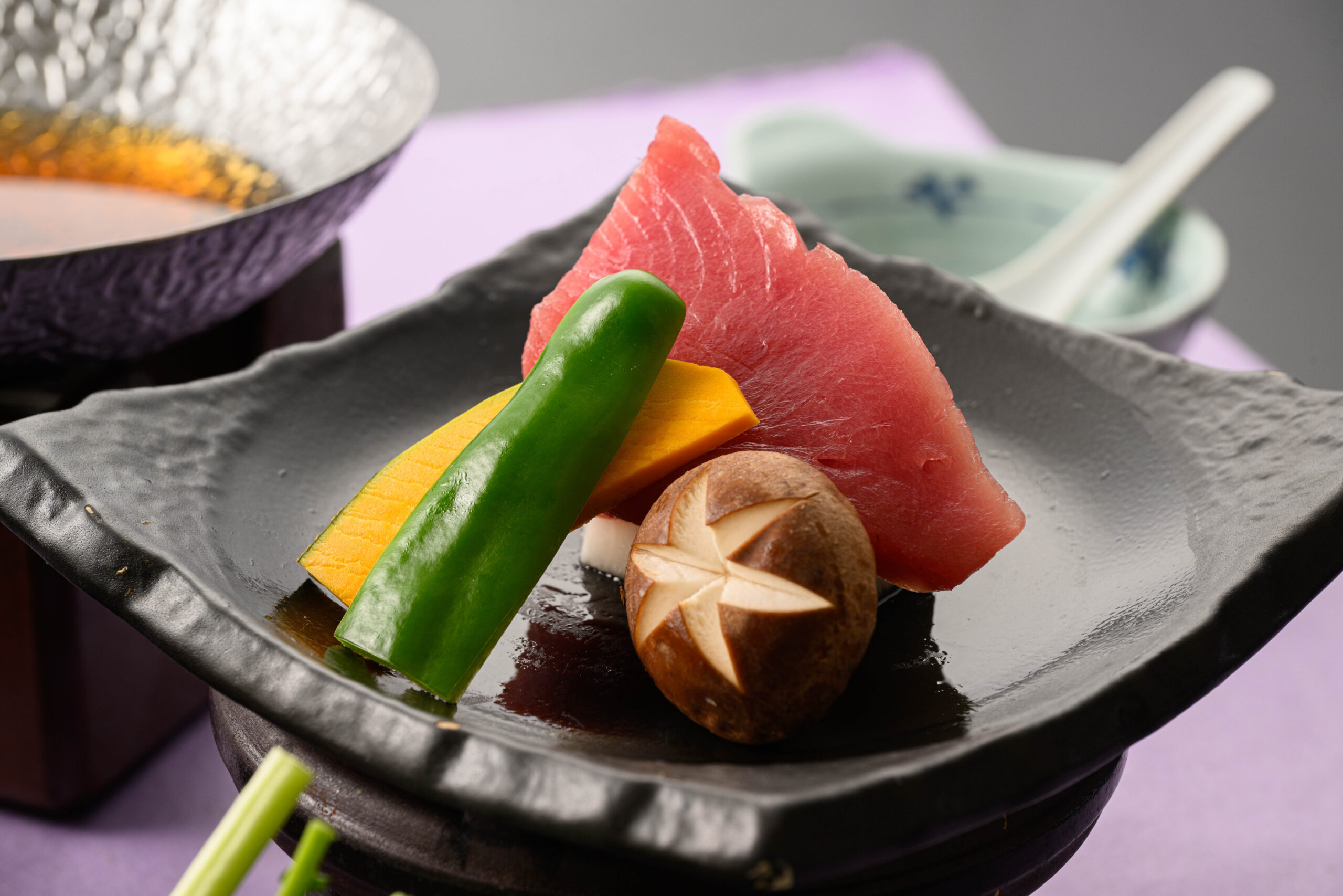 勝浦に泊まるならこれでしょ！！料理長自慢のまぐろづくし会席を召し上がれ♪