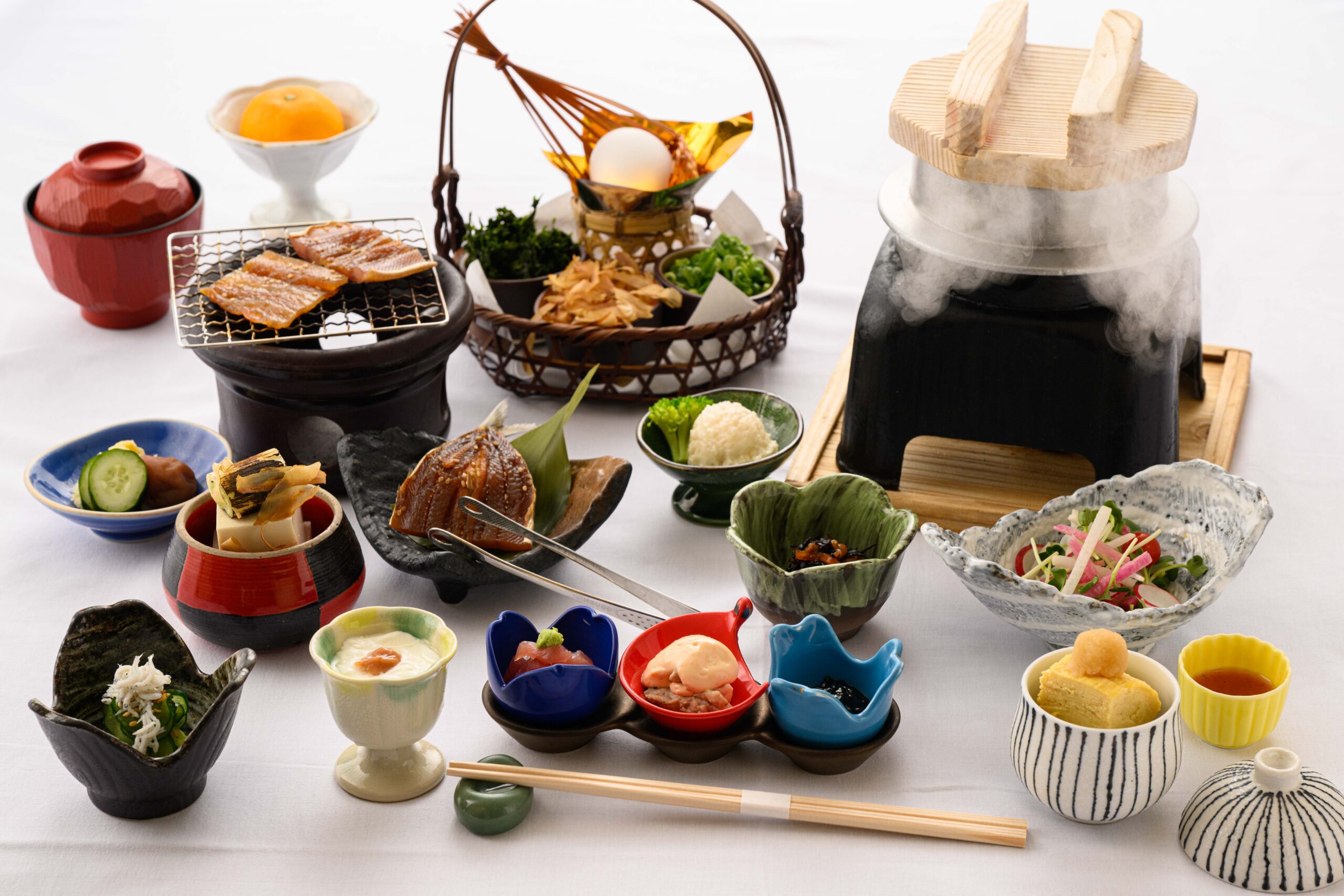 伊勢海老や鮑、熊野牛など豪華食材をふんだんに使った熊野の至宝会席プラン