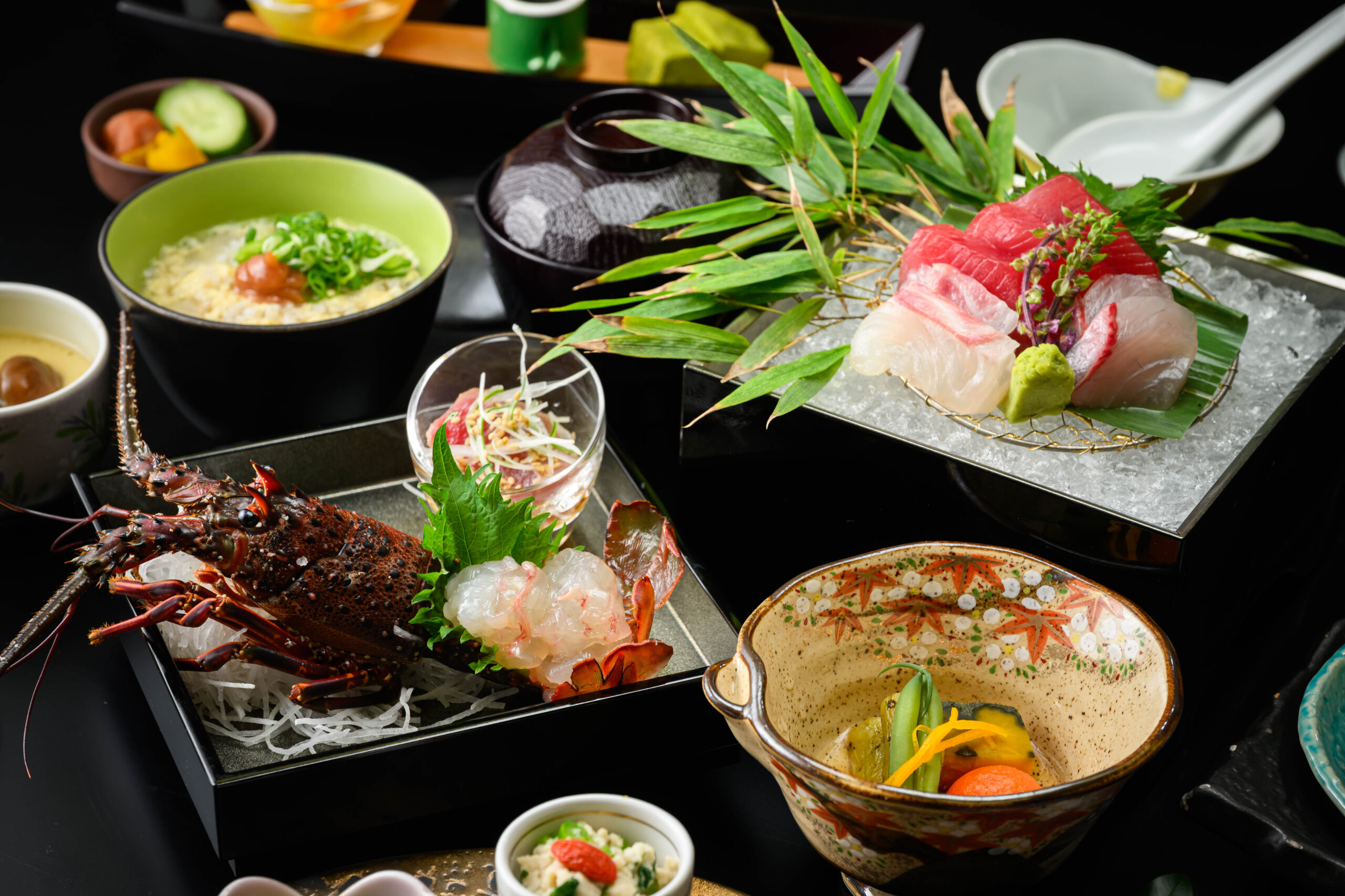 伊勢海老・鮑・和歌山県特産黒毛和牛「熊野牛」お料理グレードアップ【豪華会席プラン】　