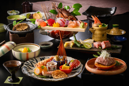 伊勢海老・鮑・和歌山県特産黒毛和牛「熊野牛」お料理グレードアップ【豪華会席プラン】　